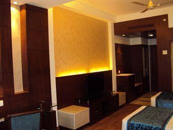 The Victoria Grand Hotel & Spa Kasauli Esterno foto