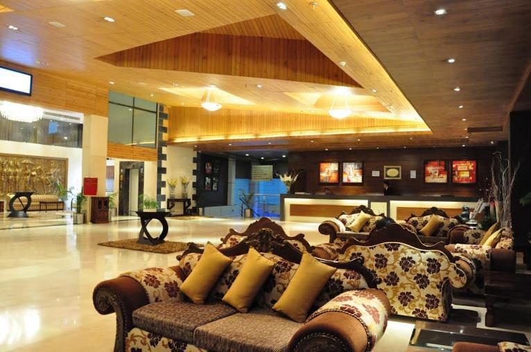 The Victoria Grand Hotel & Spa Kasauli Esterno foto