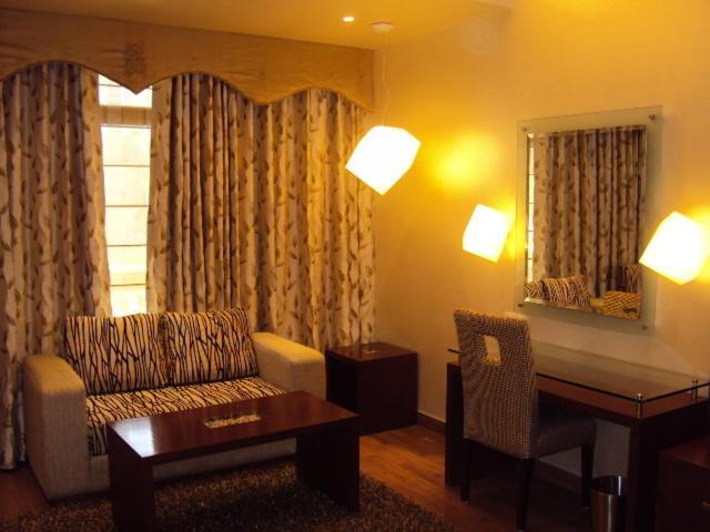 The Victoria Grand Hotel & Spa Kasauli Esterno foto