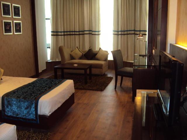 The Victoria Grand Hotel & Spa Kasauli Esterno foto